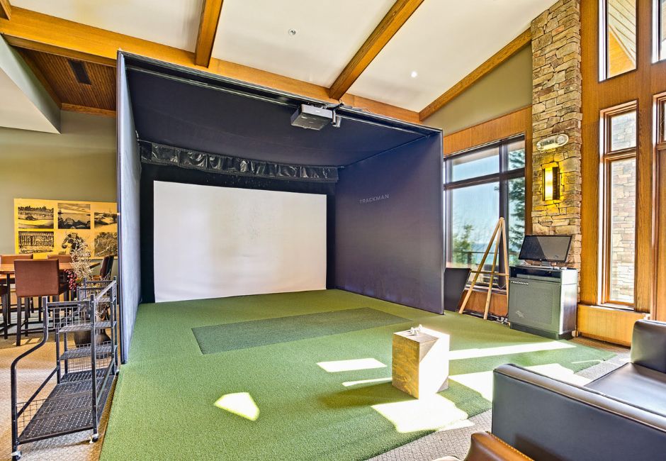 Lora Bay Thornbury Golf Simulator