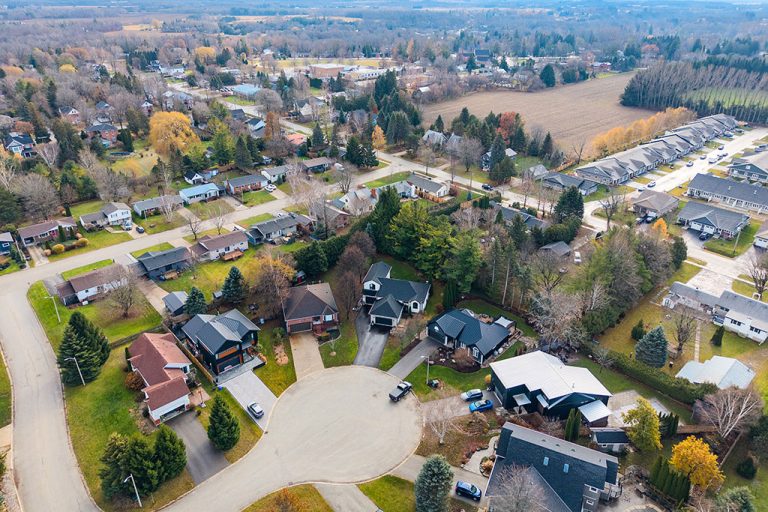 9-Shirley-Court-hmFea02